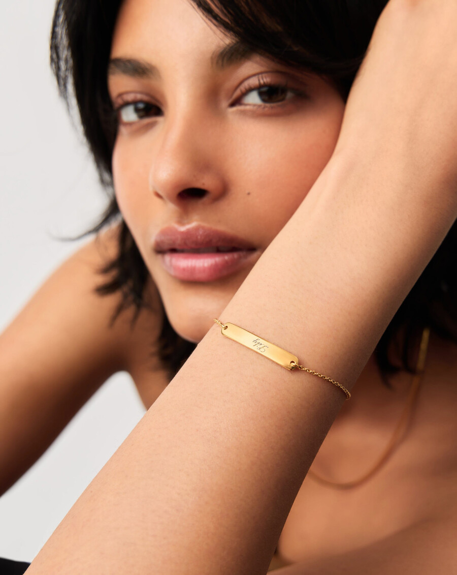 pulsera de cadena con barra grabable - oro vermeil de 18 quilates