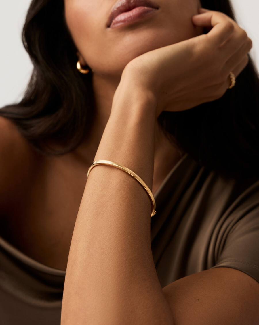 brazalete clásico con bisagras - oro