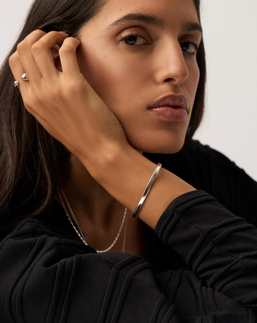 brazalete clásico con bisagras - plata de ley