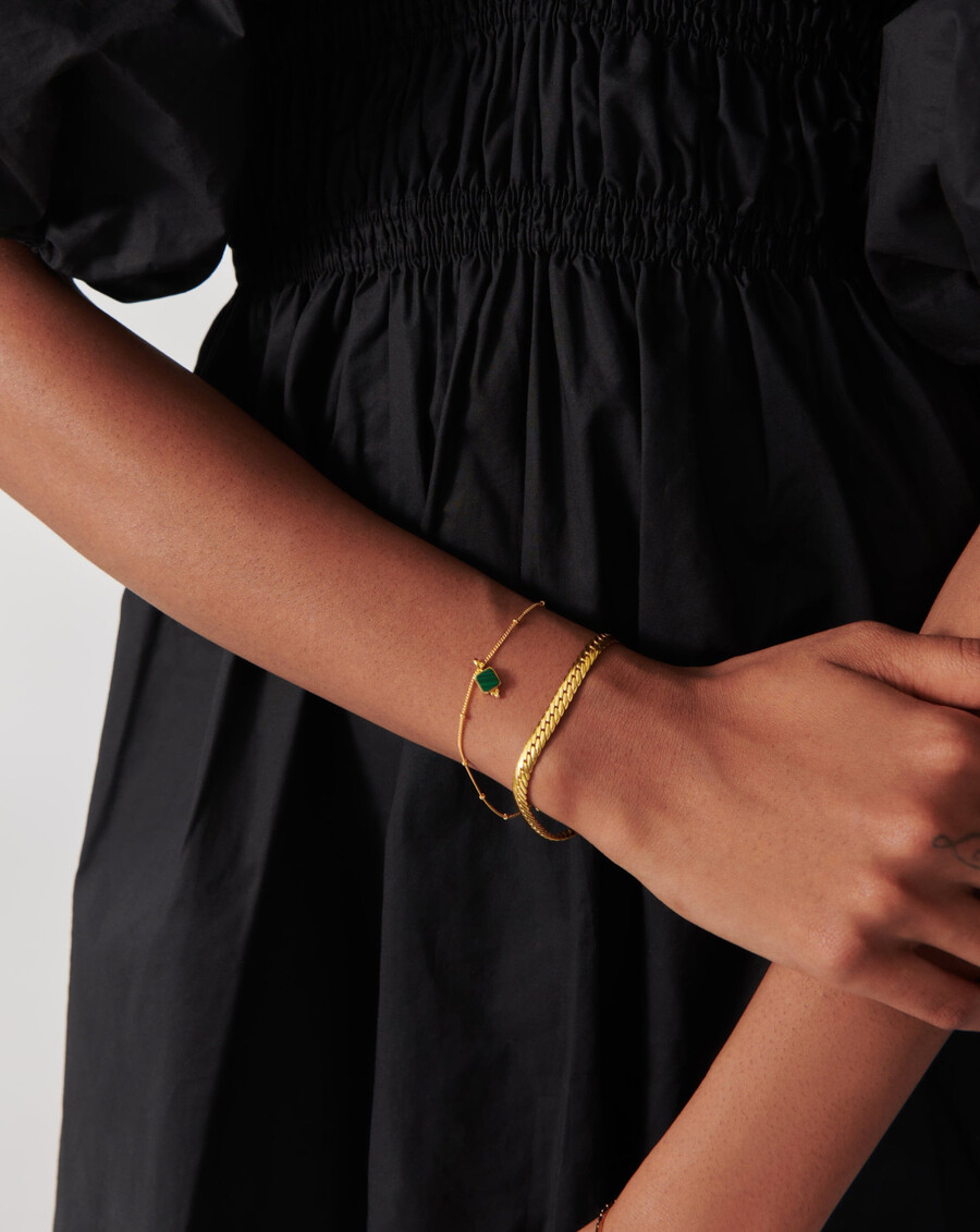 pulsera con dijes cuadrados de lucy williams