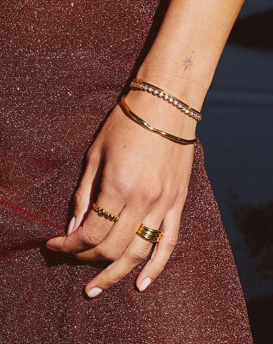 brazalete de ondas fundidas - oro