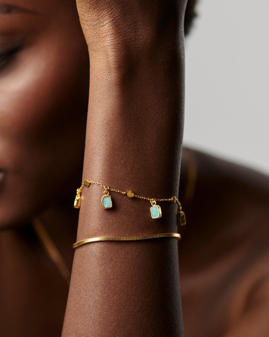 pulsera con dijes lena - oroamazonita