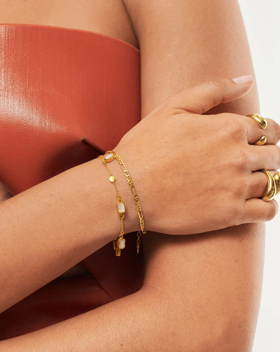 pulsera con dijes lena - oropiedra lunar