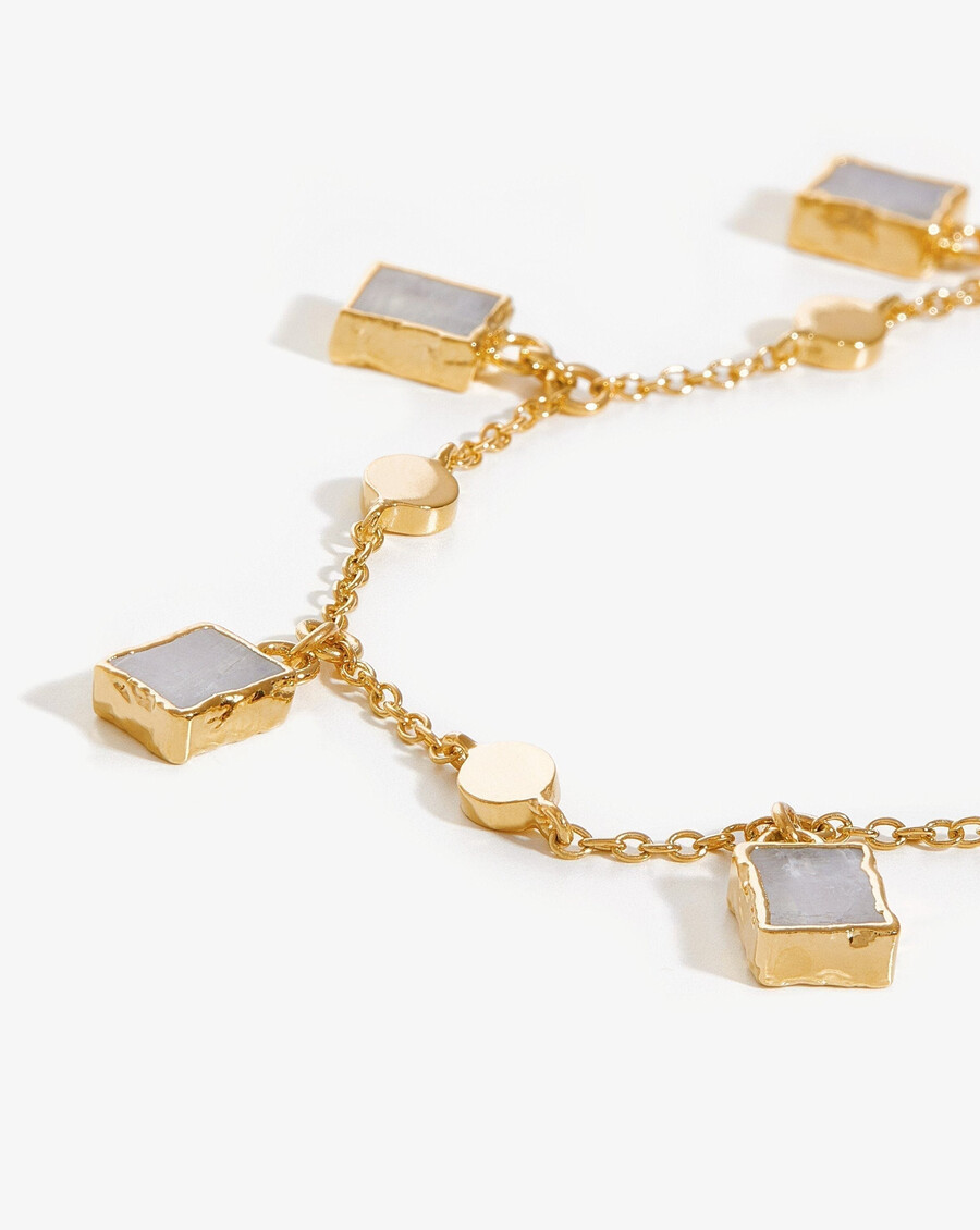 pulsera con dijes lena - oropiedra lunar