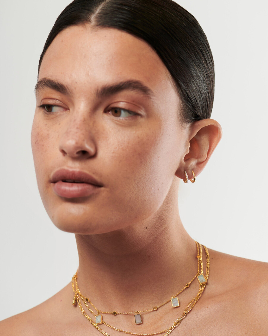 pendientes claw huggies - oro vermeil de 18 quilates