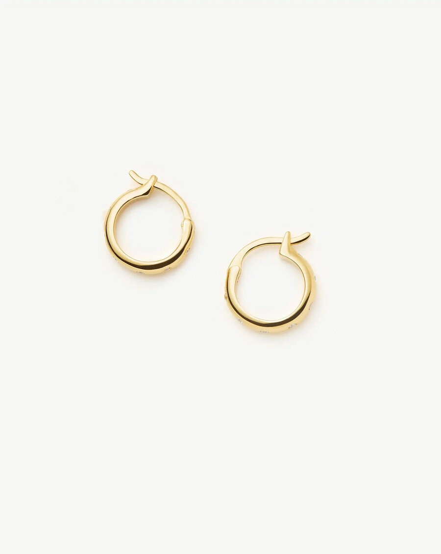 mini pendientes de aro con tachuelas solares