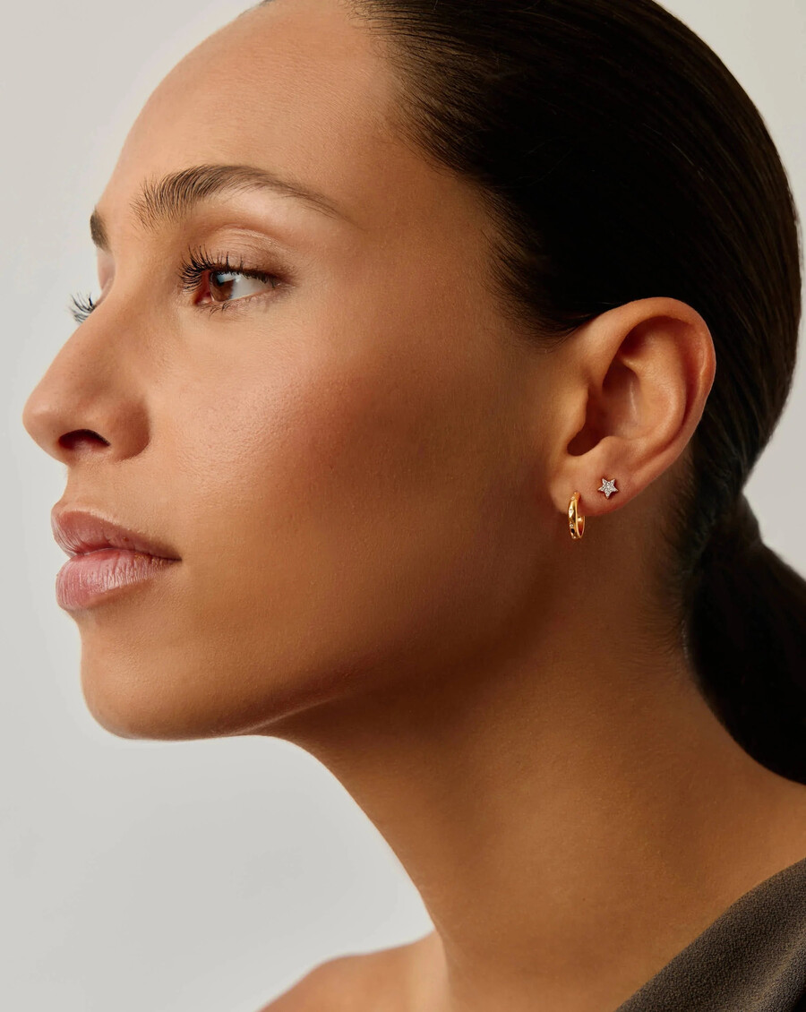 mini pendientes de aro con tachuelas solares
