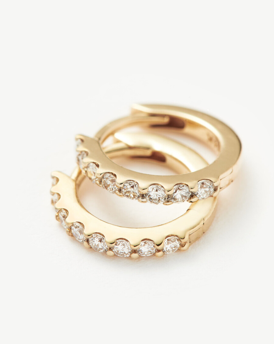 pendientes huggie clásicos de diamantes - oro macizo de 14 kdiamantes