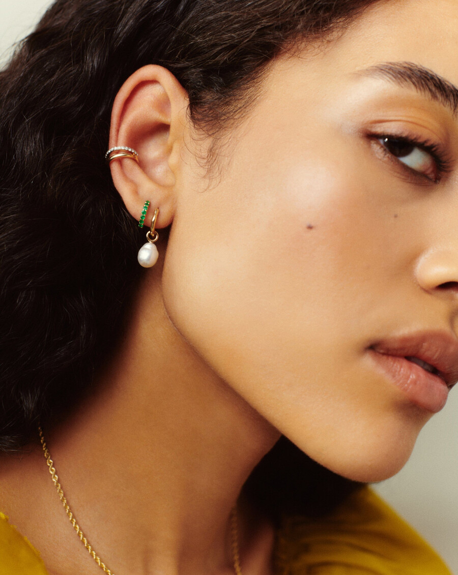 mini pendientes de aro con perlas finas