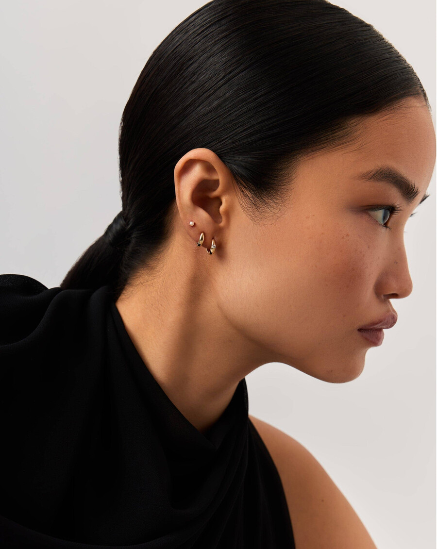 pendientes huggies con cúpula de diamantes en oro macizo de 14 k