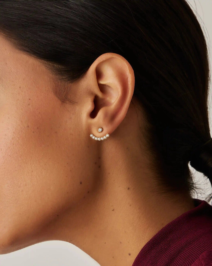 pendientes de botón dorados con diseño de chaqueta de tenis - missoma ee. uu.
