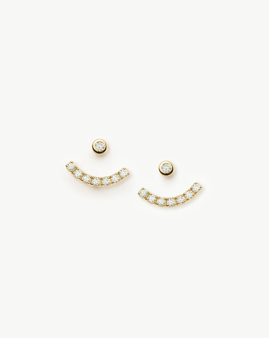 pendientes de botón dorados con diseño de chaqueta de tenis - missoma ee. uu.