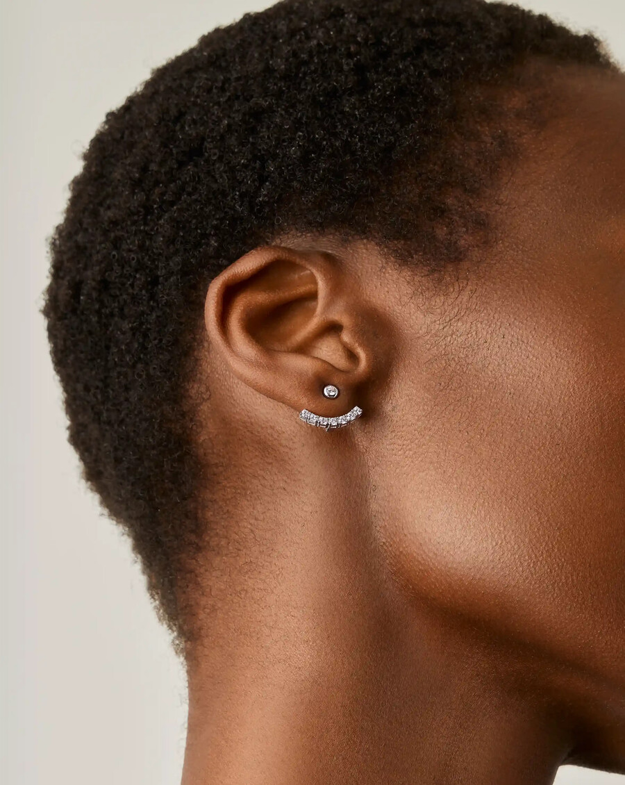 pendientes de botón de plata de ley con diseño de chaqueta de tenis - missoma ee. uu.