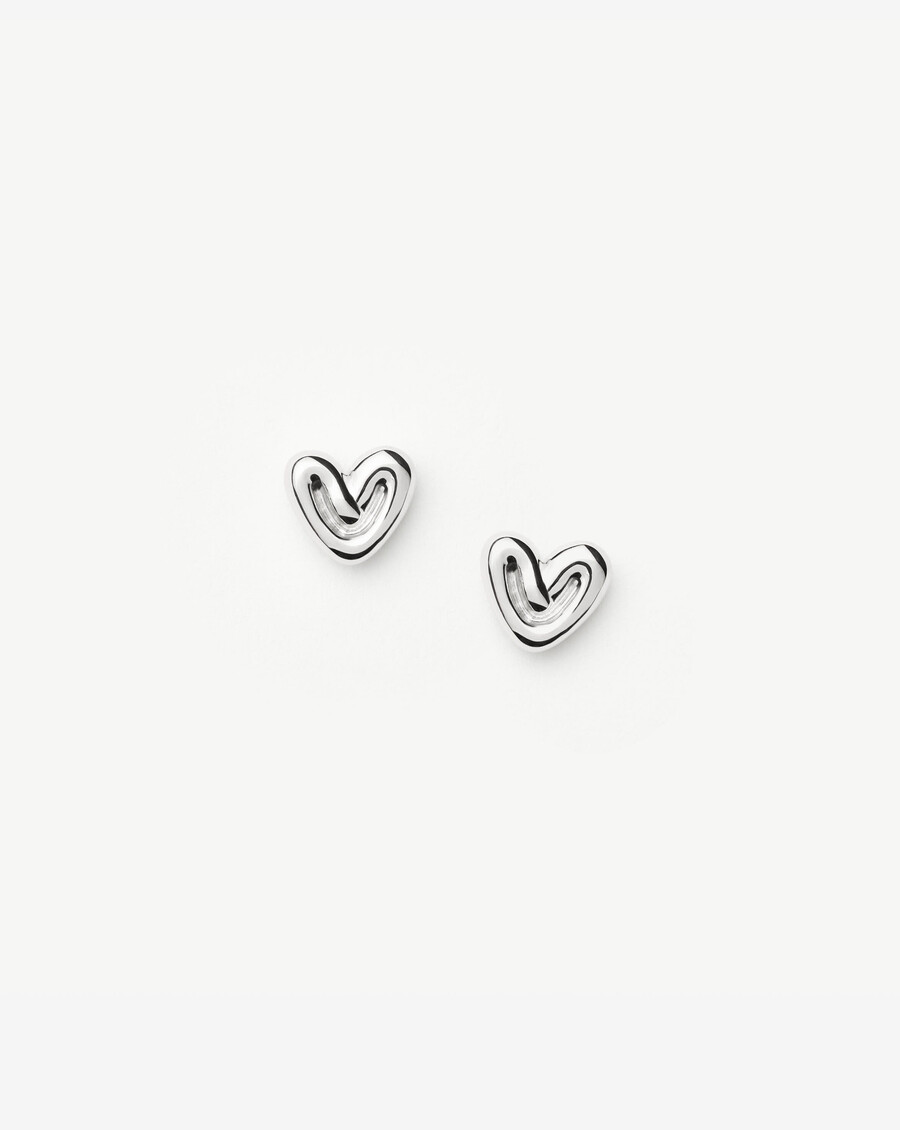 mini aretes de corazón hinchado