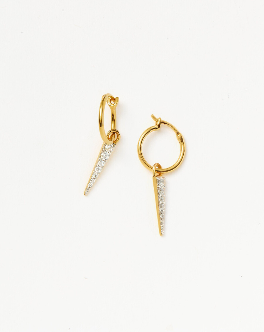 mini pendientes de aro con dije de espiga pavé