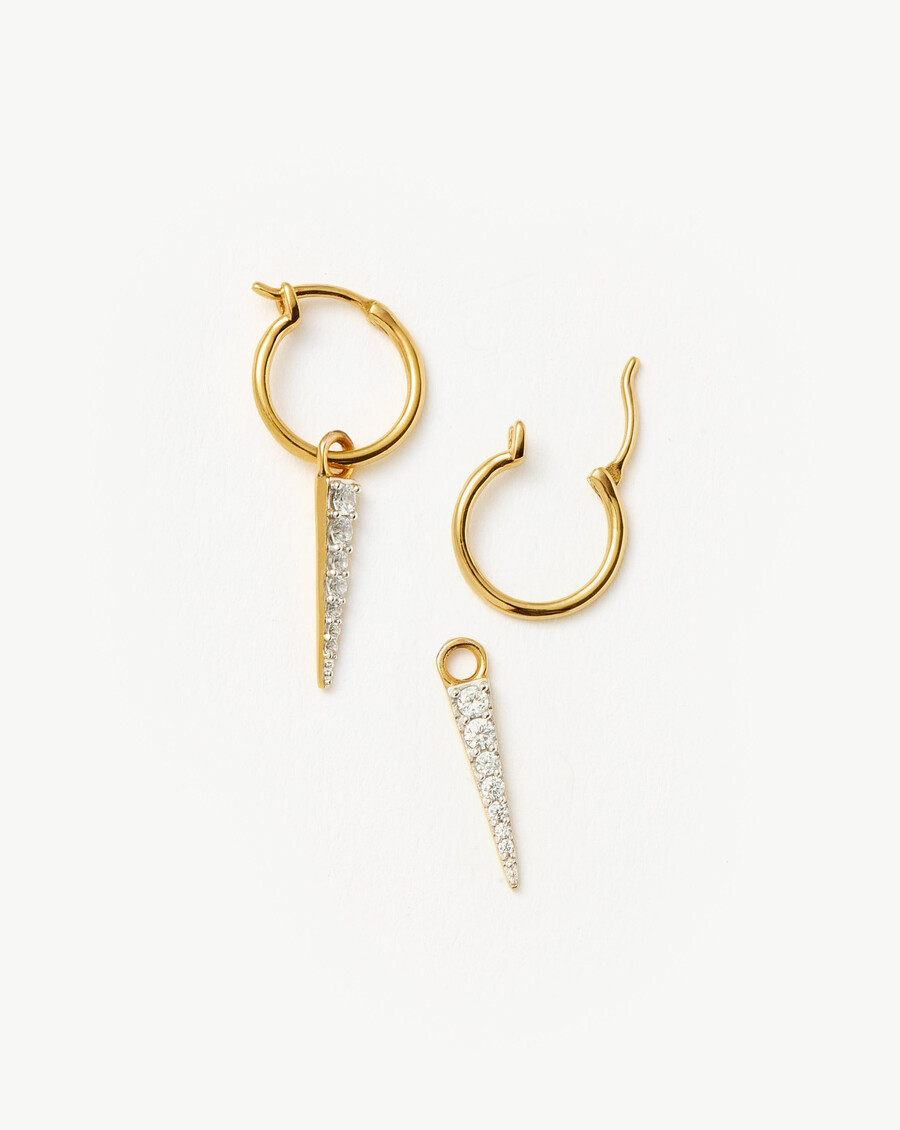 mini pendientes de aro con dije de espiga pavé