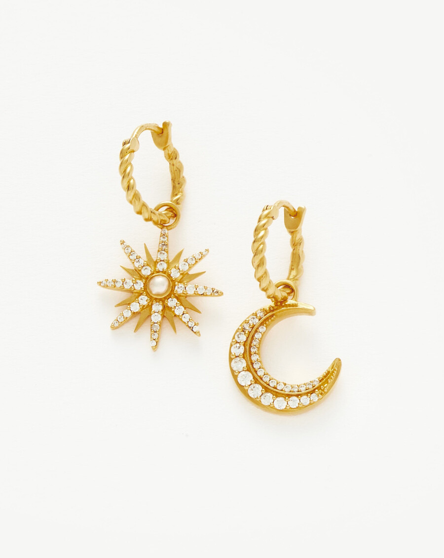 pendientes de aro con dije de luz de luna de harris reed