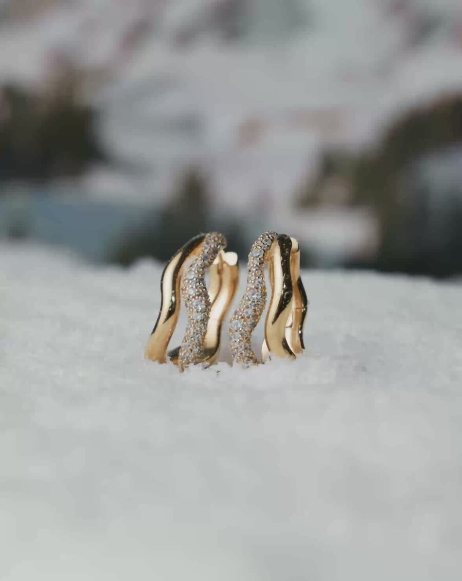 pendientes de aro medianos dobles de nieve fundida - oro