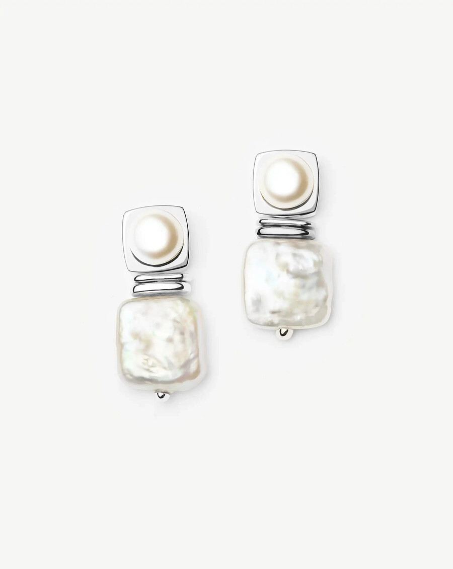 pendientes pequeños de perla cuadrada de plata