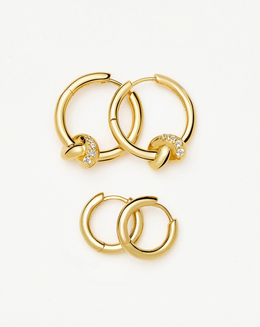 conjunto de pendientes con nudo pavé y túnel clásico de lucy williams