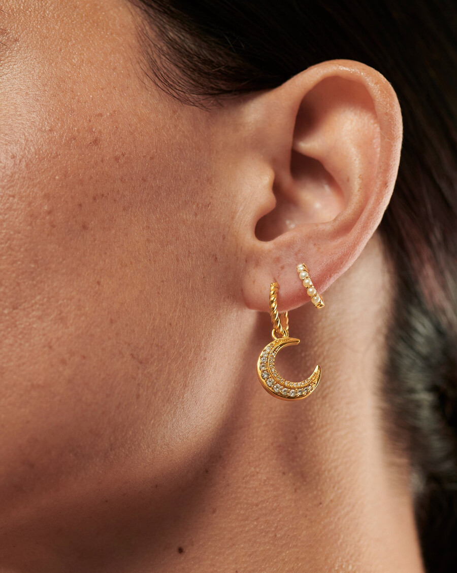 pendientes huggie con piedras preciosas - oro vermeil de 18 quilatesperla
