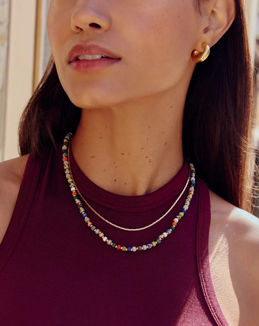 collar corto de cuentas