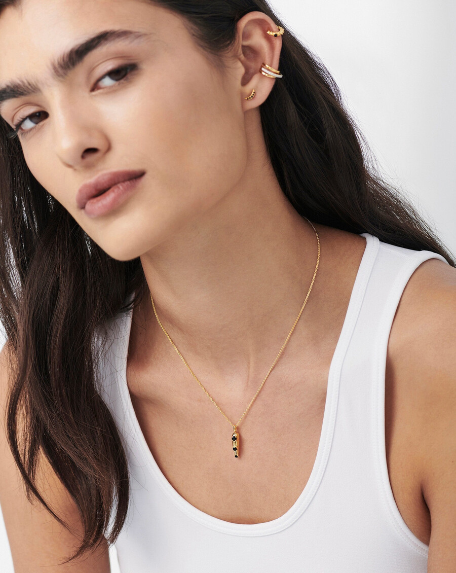 collar con colgante con garras