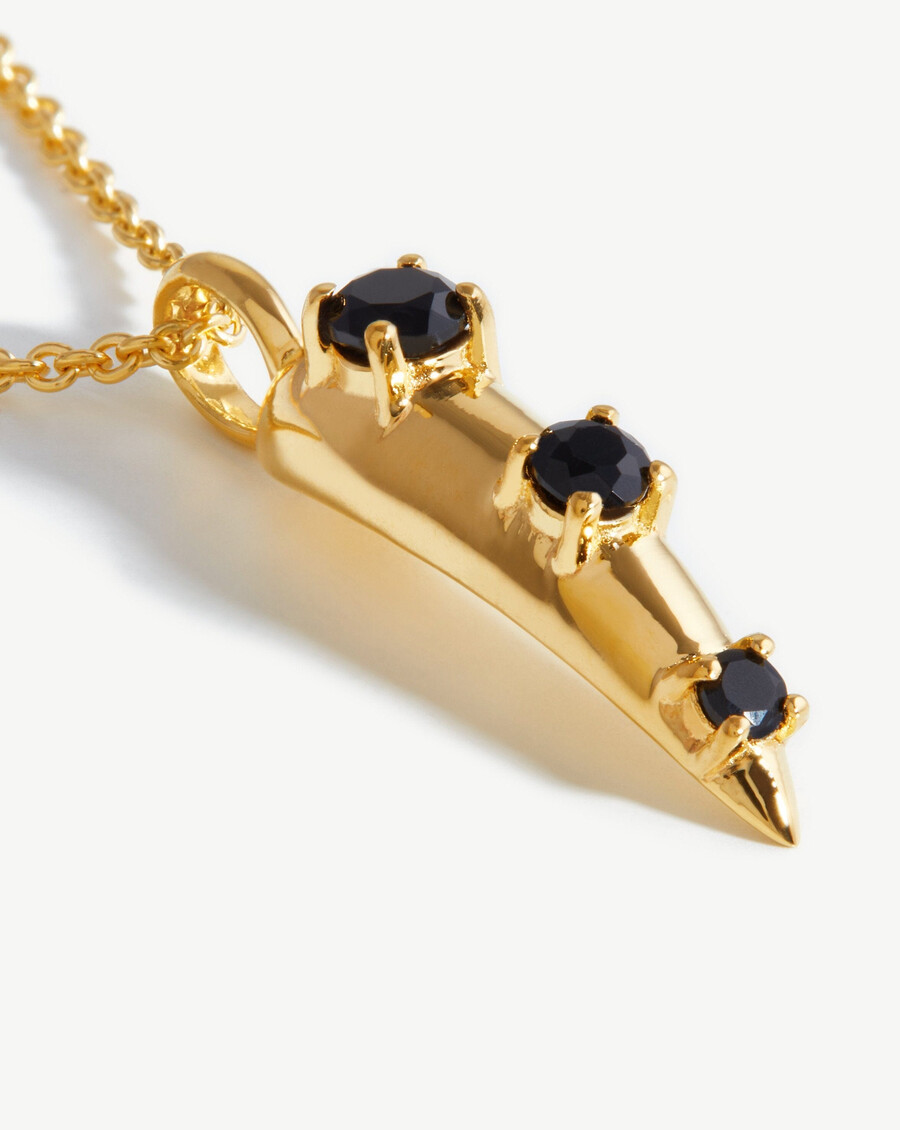 collar con colgante con garras