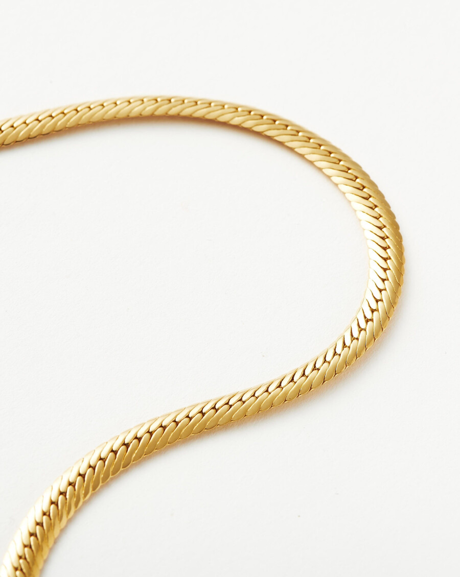 collar de cadena camail