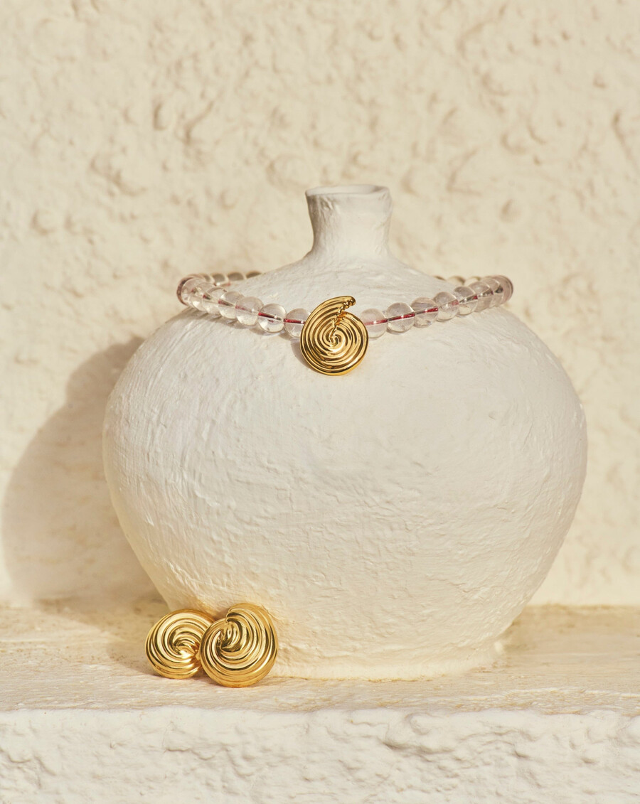 collar con colgante de cuentas de piedras preciosas en espiral