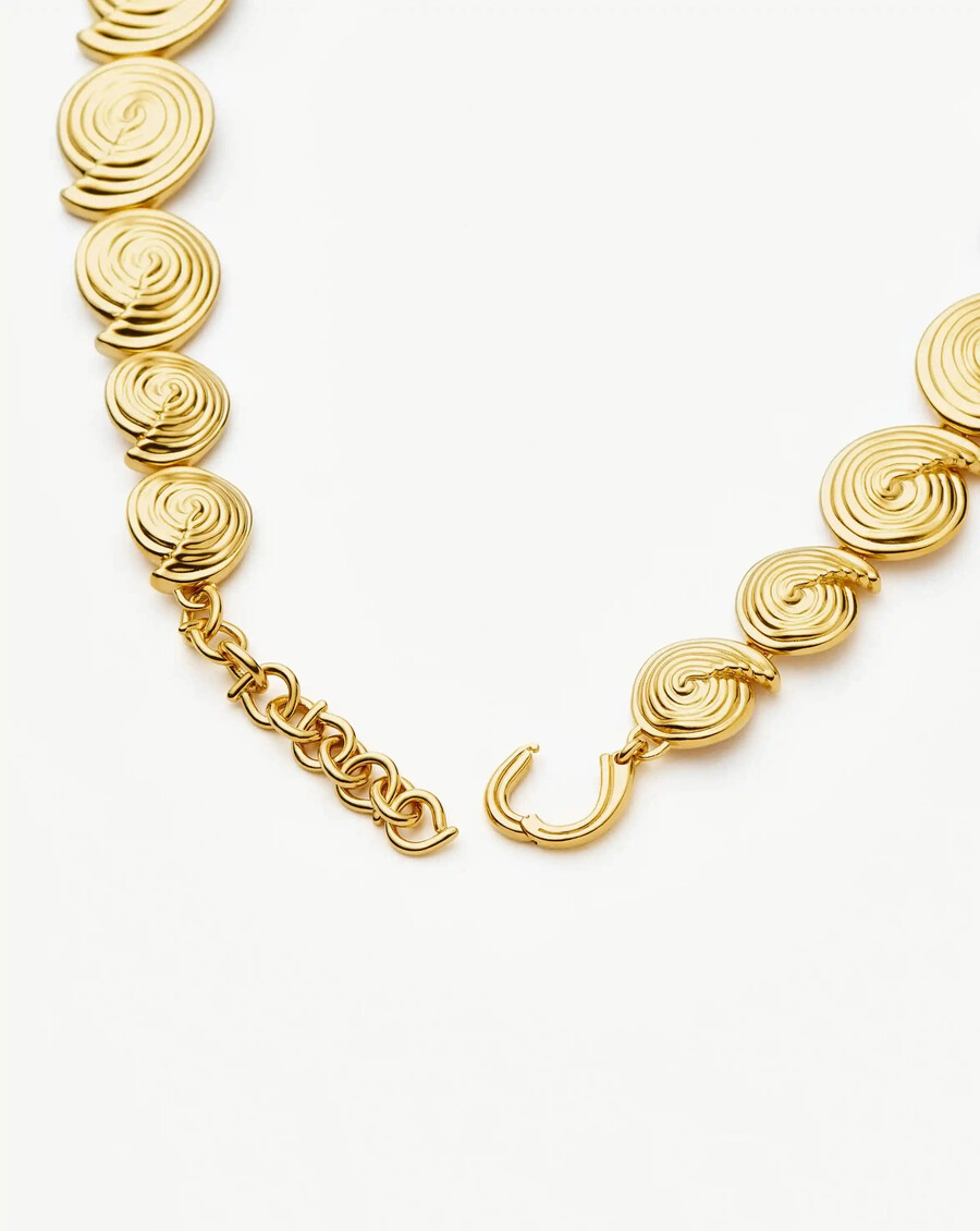 collar de cadena con declaración en espiral - oro