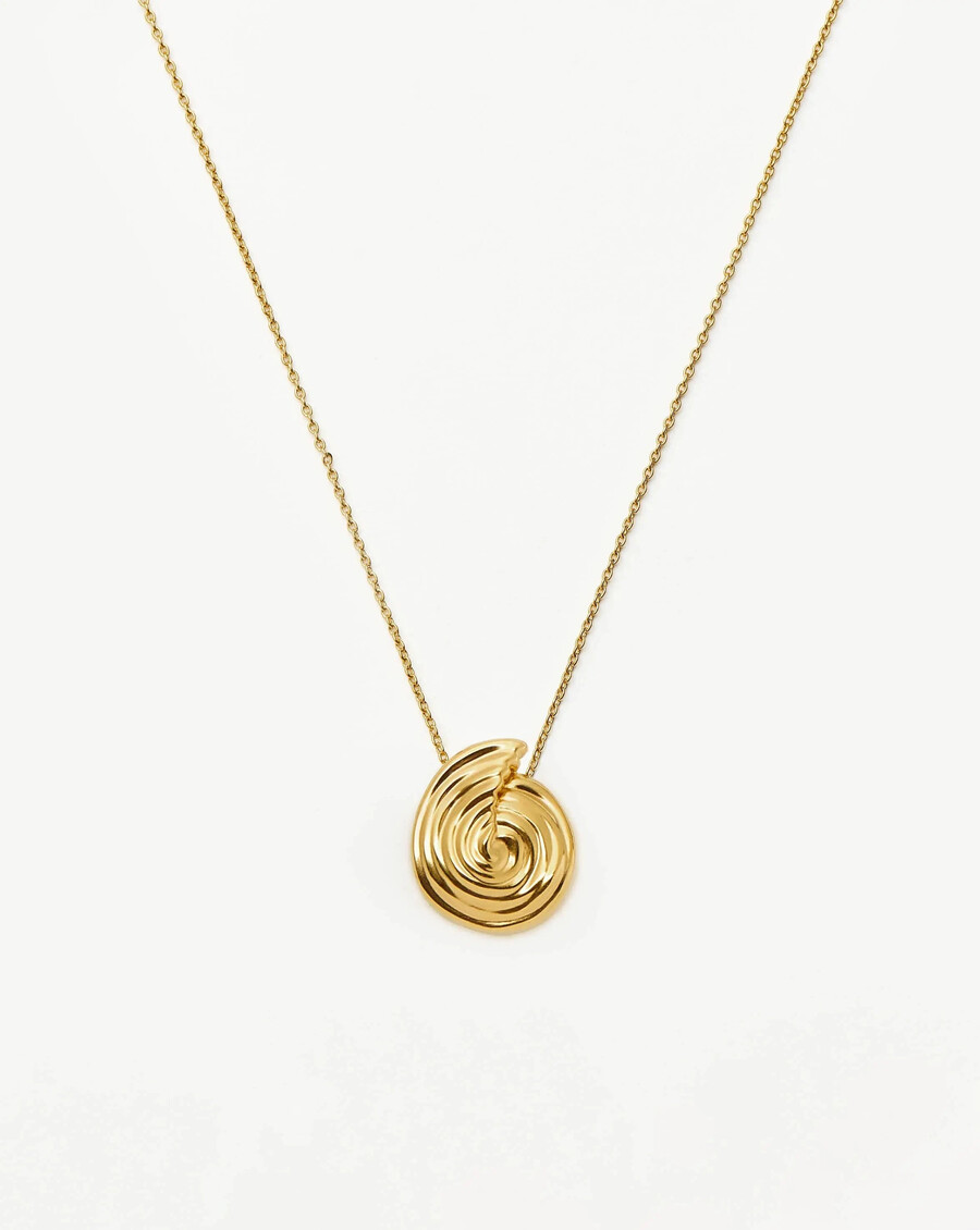 collar con colgante grande en espiral