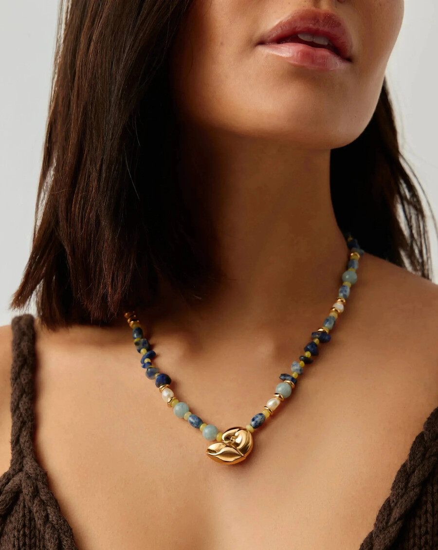 collar de cuentas múltiples con diseño de concha - dorado