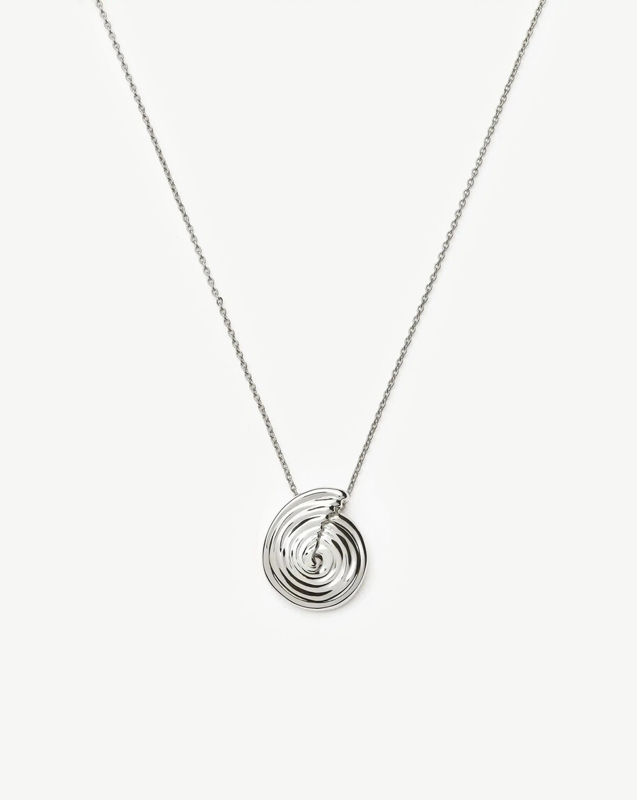 collar con colgante grande en espiral