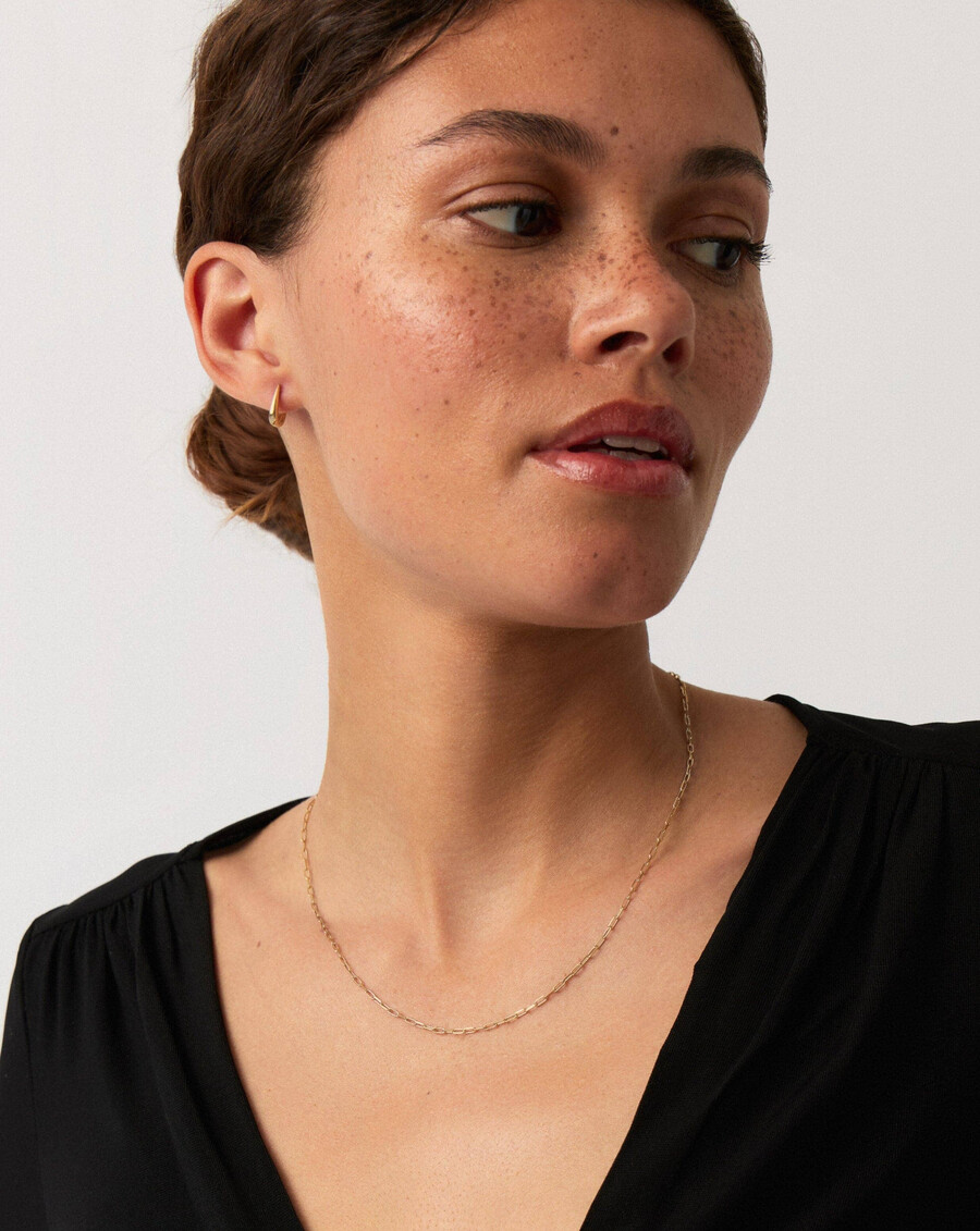 collar clásico fino con cadena de clip