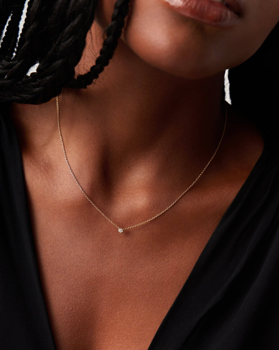 collar con colgante solitario de diamantes en oro macizo de 14 k
