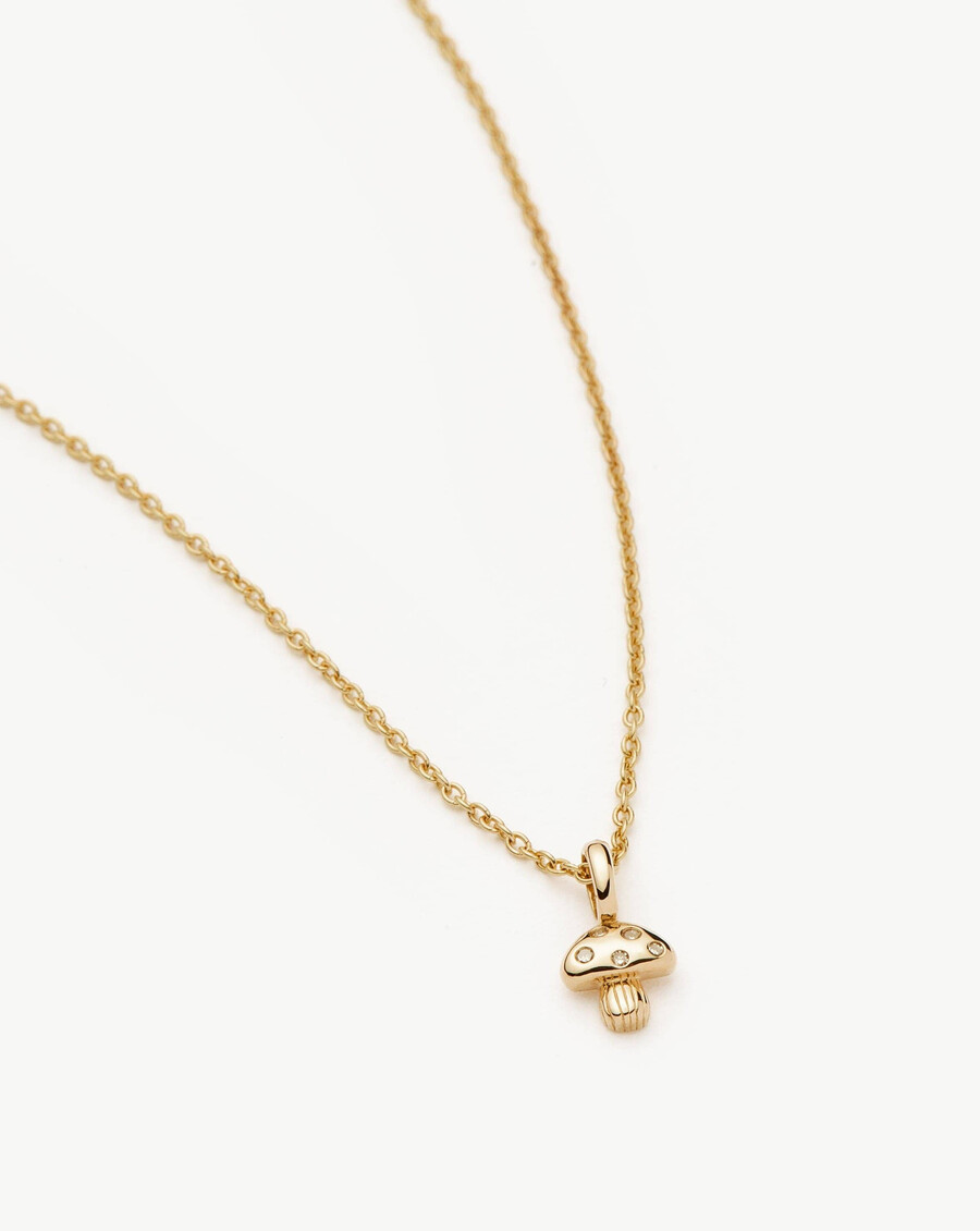 collar con mini colgante de hongo y diamantes en oro macizo de 14 k