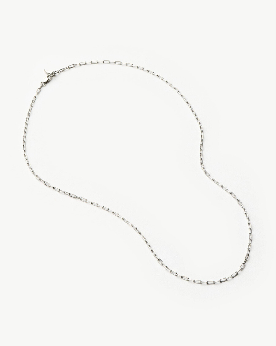 collar clásico con cadena de clip de oro blanco macizo de 14 k