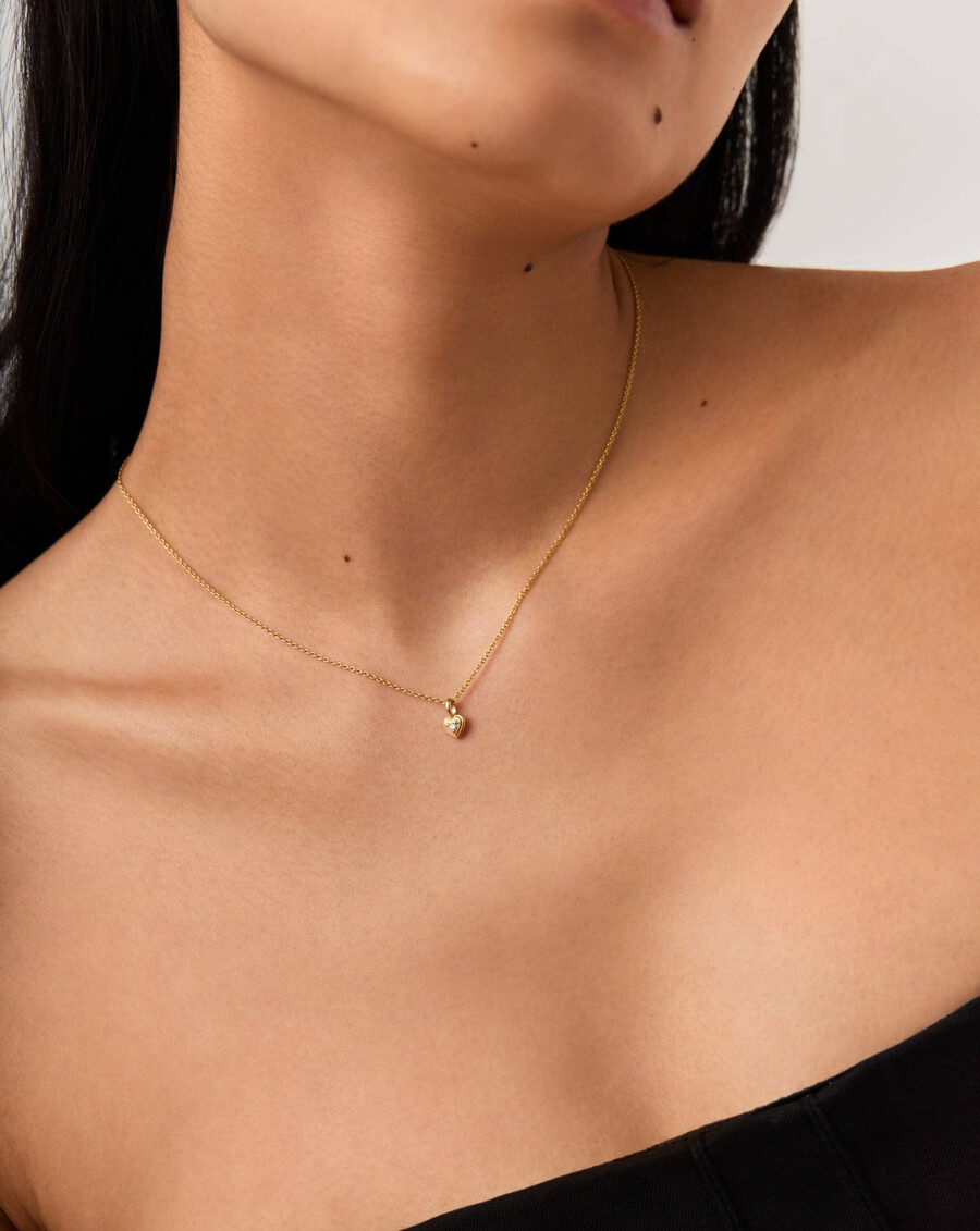 collar con mini colgante de corazón de diamantes en oro macizo de 14 k