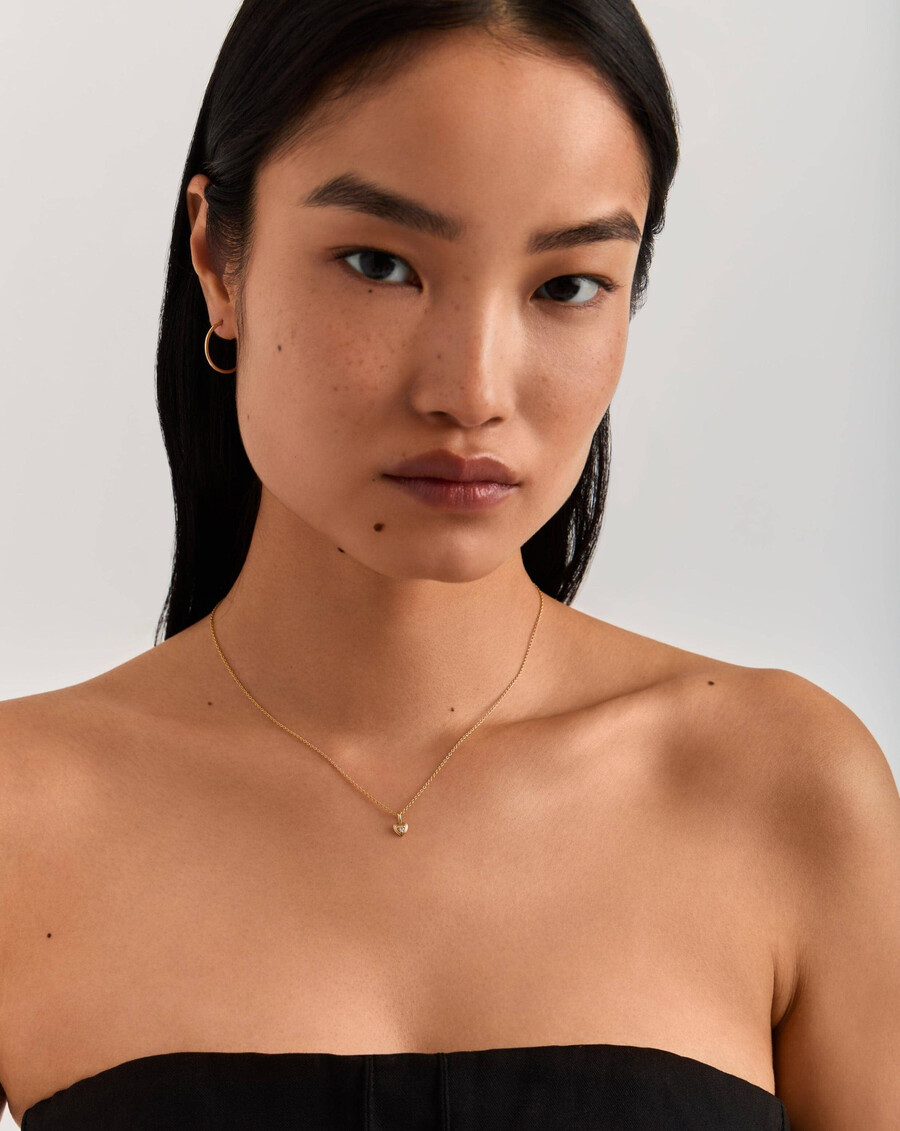 collar con mini colgante de corazón de diamantes en oro macizo de 14 k