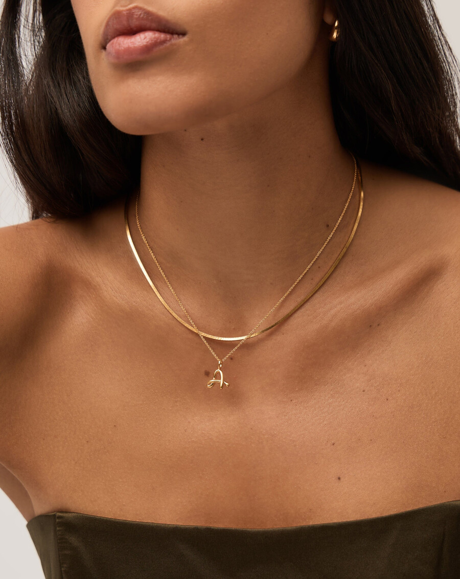 collar con inicial rizada de oro fundido mini - a