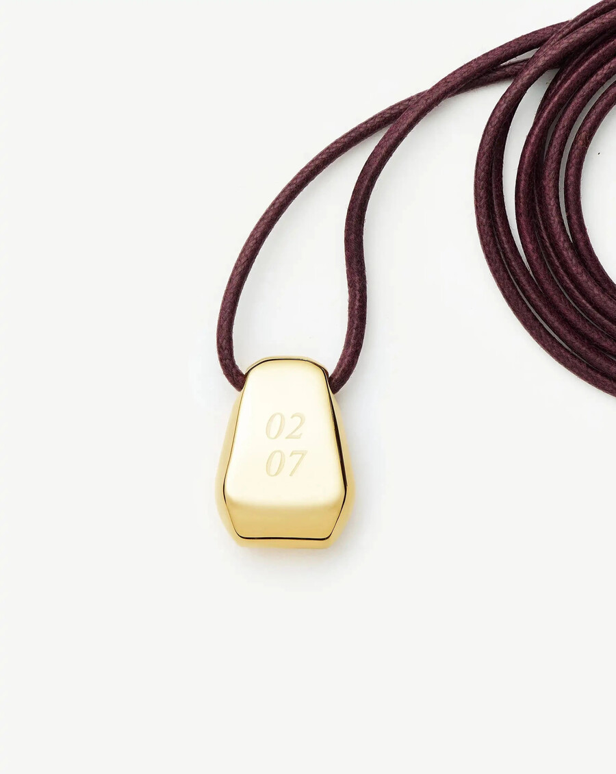 collar de cordón arco grabable de lucy williams - oro