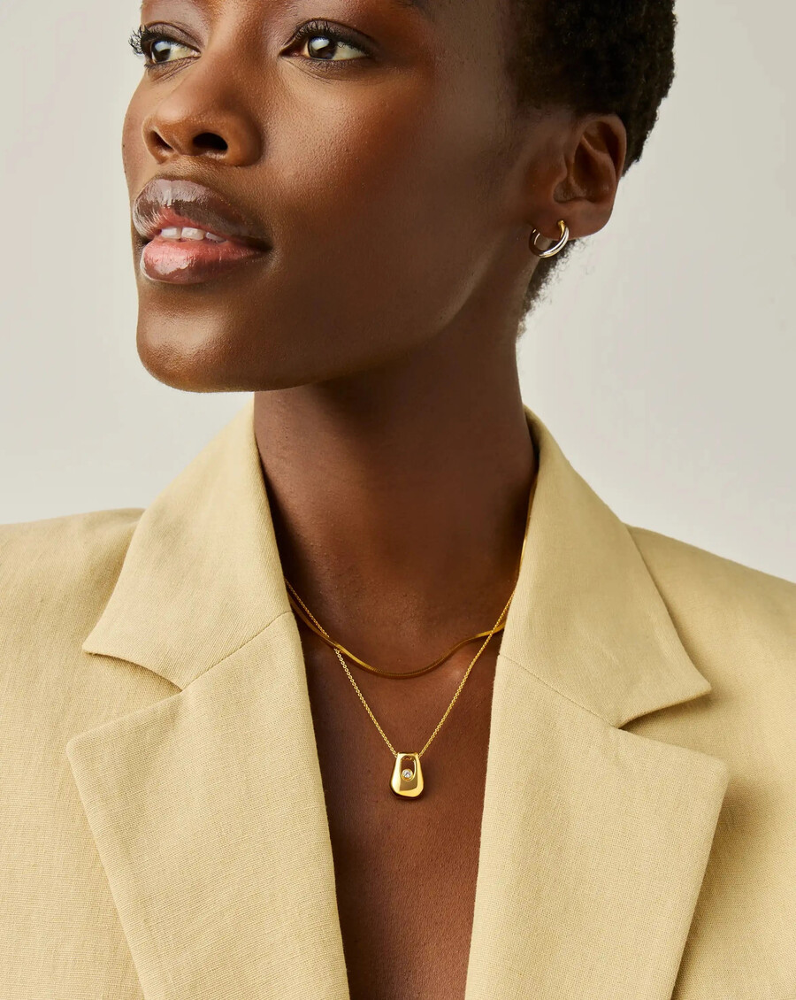 collar con colgante arco de lucy williams - oro
