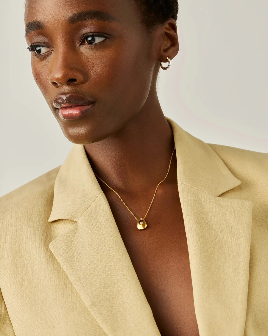 collar con colgante arco de lucy williams - oro