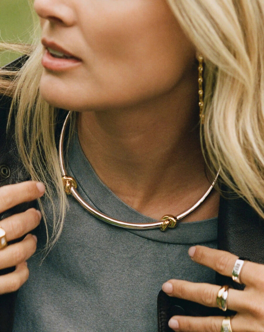 collar de torsión con nudo de lucy williams