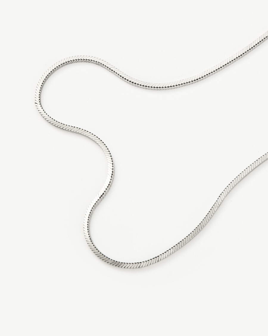collar de cadena de serpiente cuadrada mediana de lucy williams