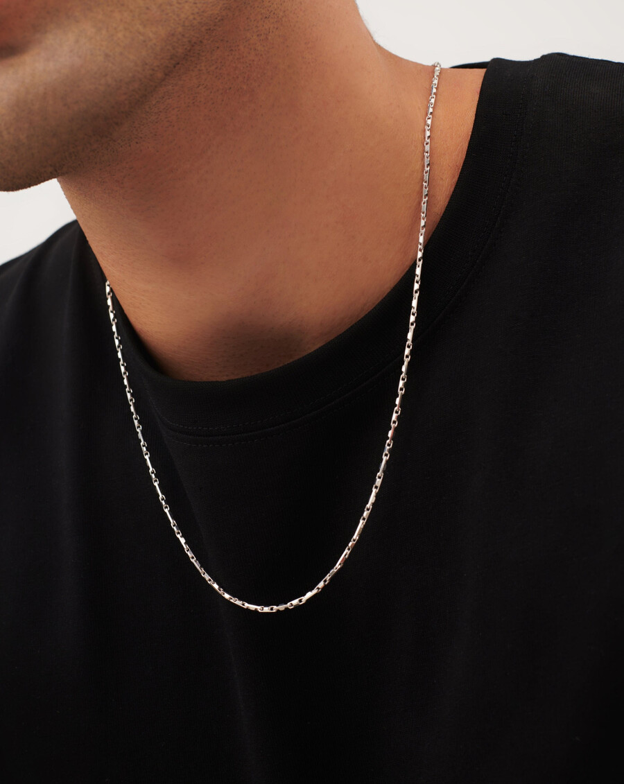 collar de cadena de plata con eslabones entrelazados para hombre