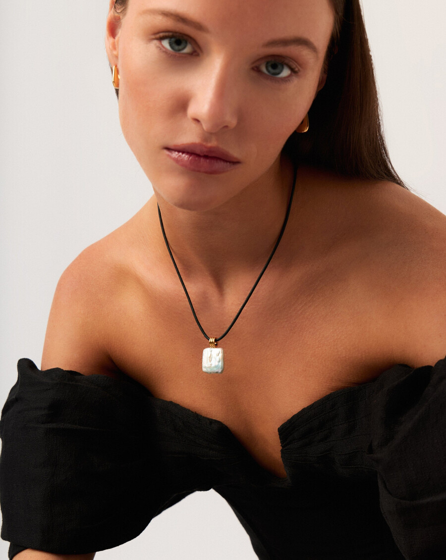 collar con colgante de perla cuadrada - oro