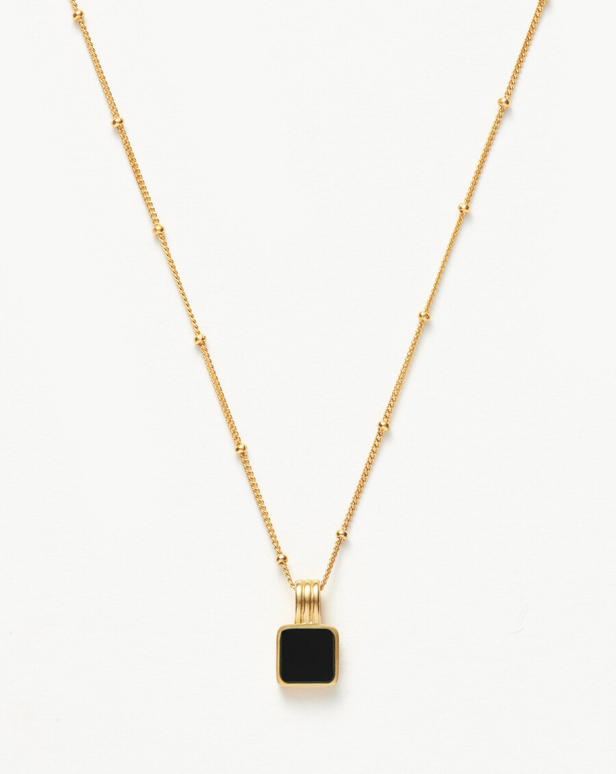 collar cuadrado de ónix negro de lucy williams