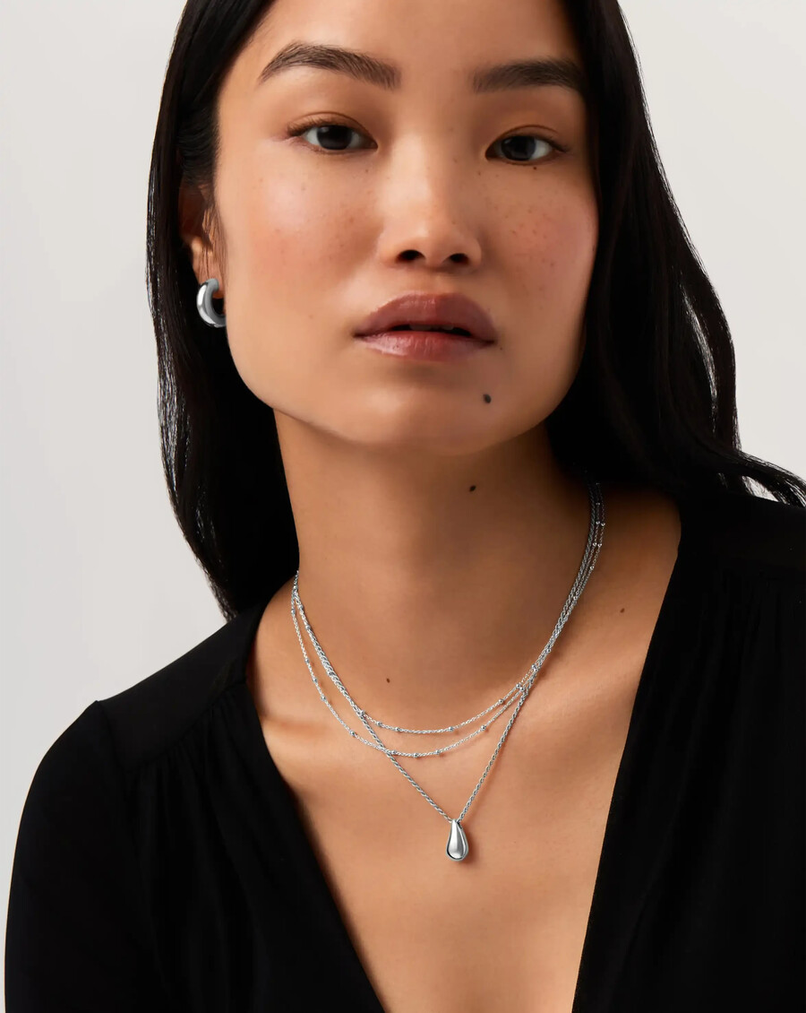 collar con colgante de gota escultural savi - plata de ley